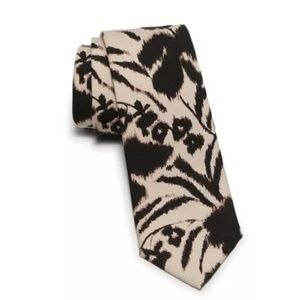 NIB Salvatore Ferragamo Men's Taupe/Black Floral Print Silk Tie Made In Italy
